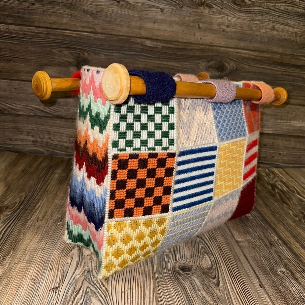 Vintage Mesh Plastic Canvas Organizer